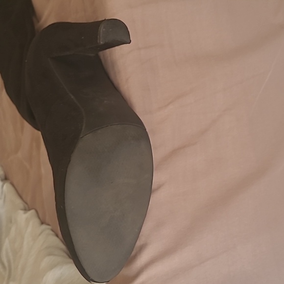 Over the knee boots - Picture 5 of 6